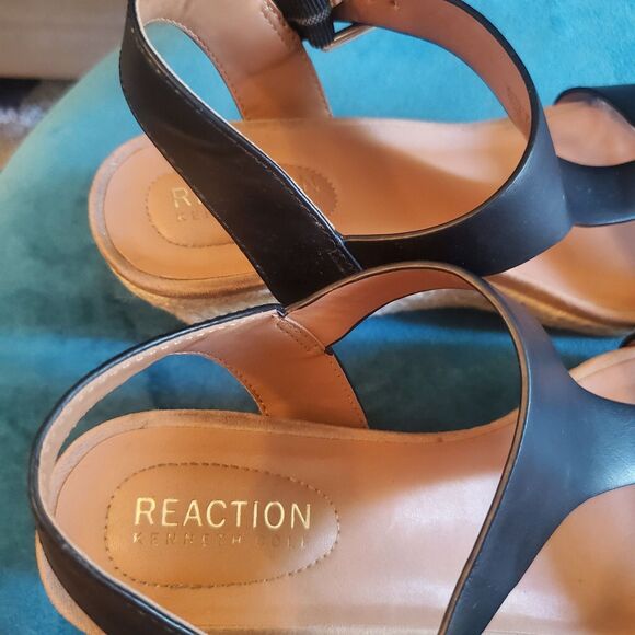 Kenneth Cole Reaction Card Wedge Sandal Womens Size 6.5 Black T-Strap Espadrille - Picture 9 of 11